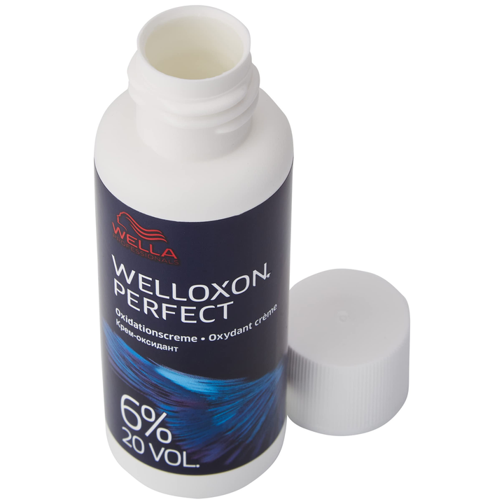 Cremige Textur des Wella Welloxon Perfect Entwicklers